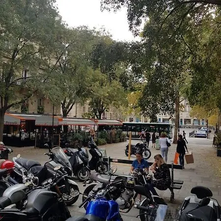 Apartment Dans Le Marais 3 *